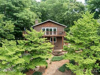 9009 Cebu Ct Tega Cay, SC 29708