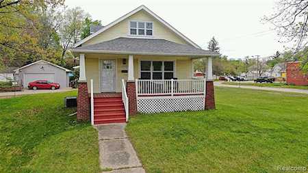 35712 W Michigan Ave Wayne, MI 48184