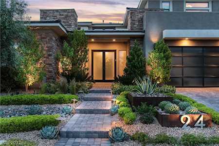24 Springacre Dr Las Vegas, NV 89135