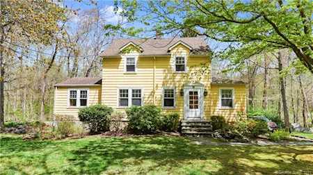 27 Briar Brae Road Stamford, CT 06903