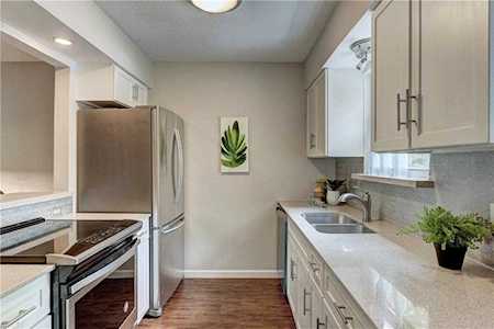 832 Banister LN #832 Austin, TX 78704