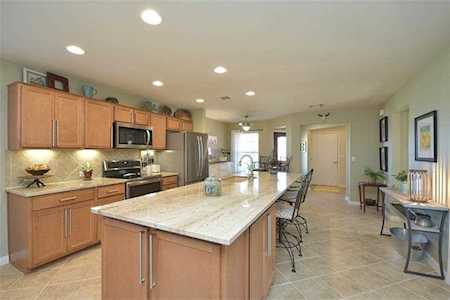 302 Holiday Creek LN Georgetown, TX 78633