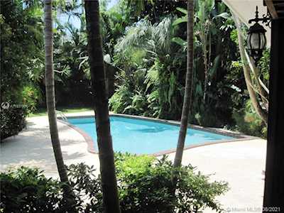 3821 Crawford Ave Coconut Grove, FL 33133