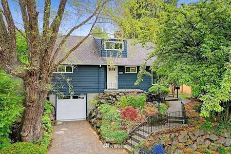 6034 40th Ave NE Seattle, WA 98115