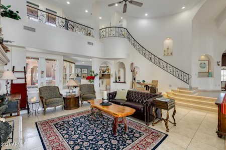616 E Yearling Road Phoenix, AZ 85085