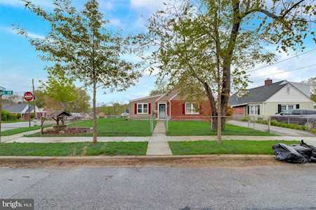 6806 Standish Dr Hyattsville, MD 20784