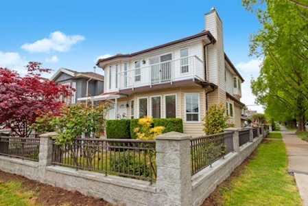 3095 E 45th Avenue Vancouver, BC V5R 3C8