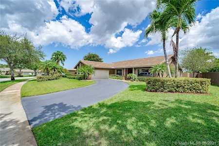 9140 NW 13th St Plantation, FL 33322