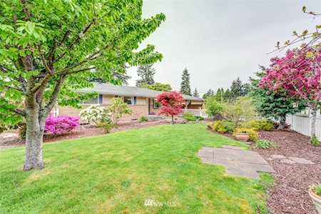 19108 Dellwood Dr Edmonds, WA 98026