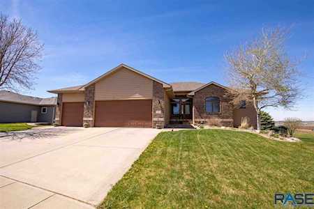 2008 W River Bluff Dr Brandon, SD 57005