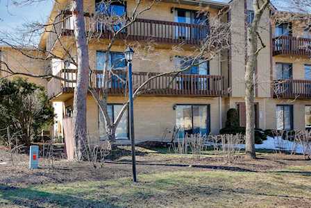 103 Olesen Dr #2C Naperville, IL 60540