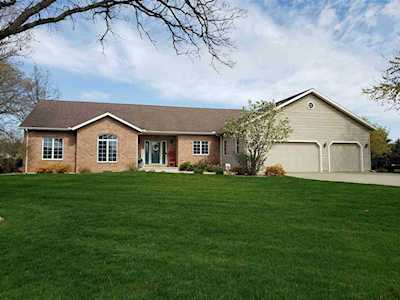 W8348 Bedrock Rd Pacific, WI 53901