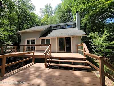 3153 Cherry Ridge Rd East Stroudsburg, PA 18302