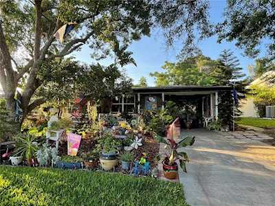 1305 Hawaii Ave Palm Harbor, FL 34683