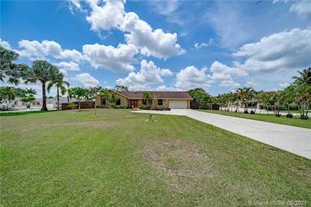 14040 SW 14th St Davie, FL 33325