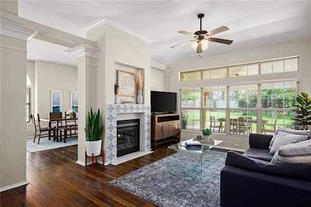 2915 Shotgun LN Austin, TX 78748