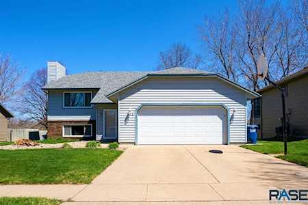 736 N Columbia Dr Sioux Falls, SD 57103