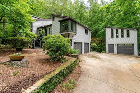 3286 Holly Mill Ct Marietta, GA 30062