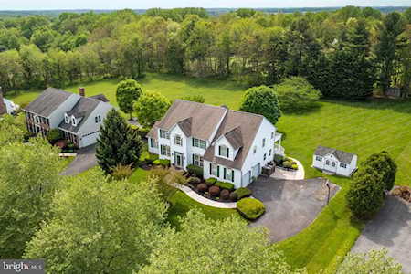 3740 Championship Dr Glenwood, MD 21738