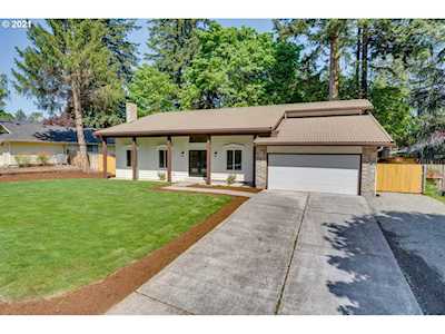 1521 SE 123rd Ave Vancouver, WA 98683