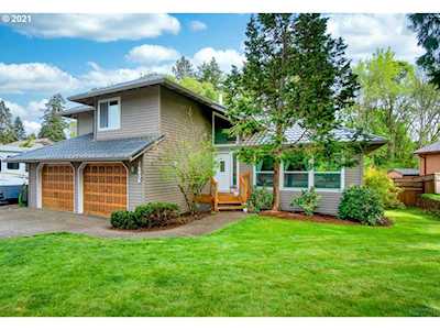 16038 SW Bridle Hills Dr Beaverton, OR 97007
