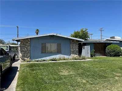 2105 N Michael Way Las Vegas, NV 89108