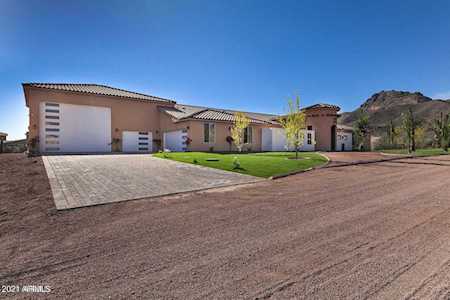 2416 N 113th Street Apache Junction, AZ 85120