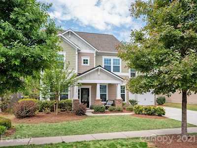 1862 Shadow Lawn Ct Fort Mill, SC 29715