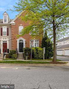 460 Clayhall St Gaithersburg, MD 20878
