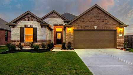3302 Regal Park Ln Pearland, TX 77584