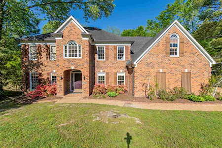 2587 Adryon Cv Germantown, TN 38139