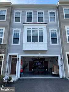 216 Apsley Terrace Purcellville, VA 20132
