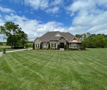 5232 Mead Park Dr Thompsons Station, TN 37179