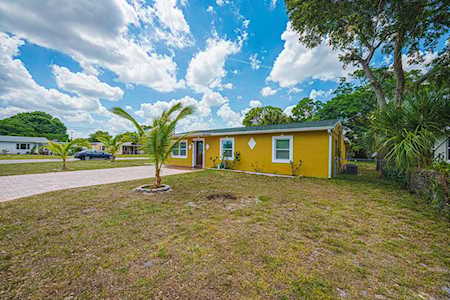 200 Lantana Lane Melbourne, FL 32901