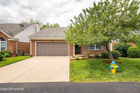 8908 Harmony Place Ct Louisville, KY 40242