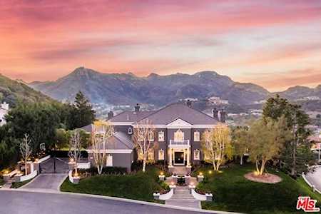 2750 Queens Garden Ct Thousand Oaks, CA 91361