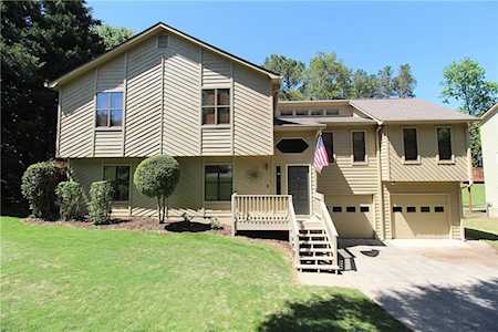 1107 Tom Ln Marietta, GA 30066