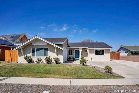 368 Los Reyes Dr San Diego, CA 92114