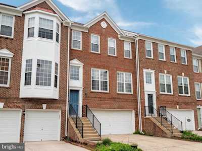 13068 Rose Petal Circle Herndon, VA 20171