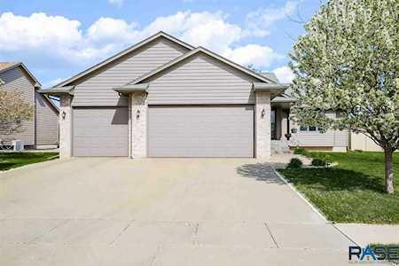 2008 S Wheatland Ct Sioux Falls, SD 57106