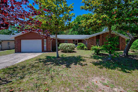 2424 Roberts Drive Niceville, FL 32578