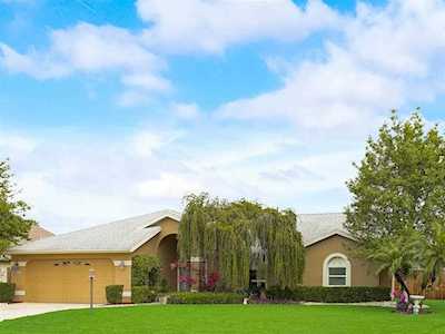 5742 39th Street CIRCLE E Bradenton, FL 34203