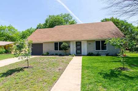 8001 Camden DR Austin, TX 78757
