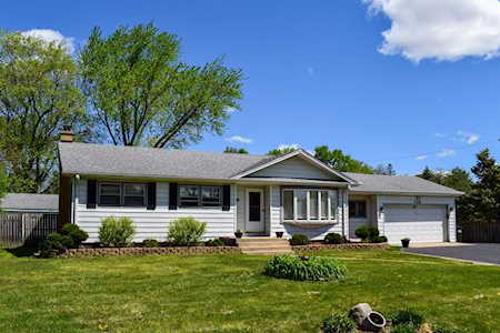 110 W Turner Ave Roselle, IL 60172