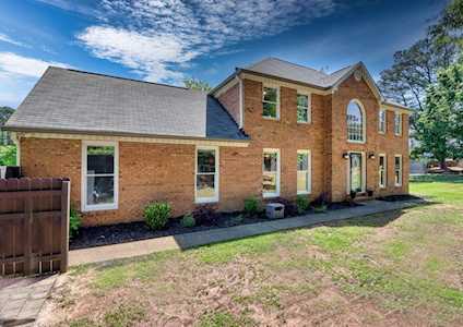 1297 Hilton Dr Marietta, GA 30062