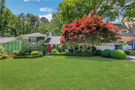 2988 Rockingham Dr NW Atlanta, GA 30327
