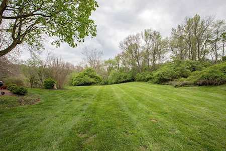 13342 Thornhill Dr Town And Country, MO 63131