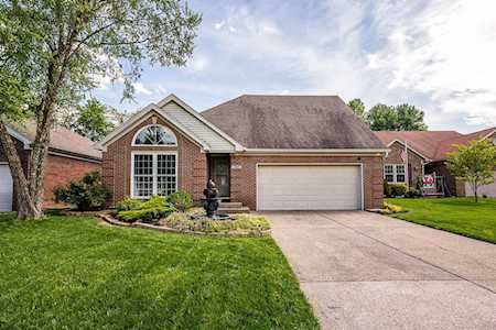 702 Auburn Oaks Dr Louisville, KY 40214