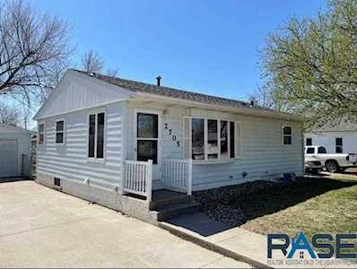 2705 W Madison St Sioux Falls, SD 57104