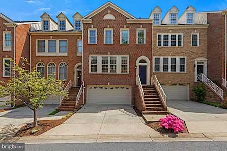 9721 Whitley Park Place #TH-8 Bethesda, MD 20814